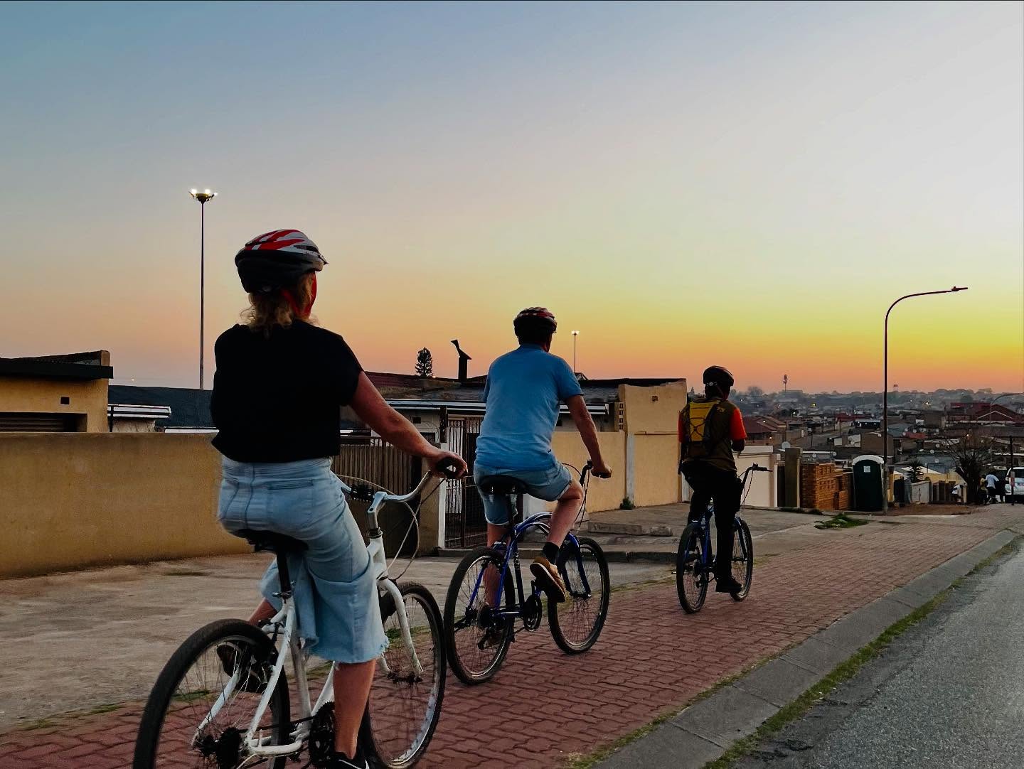 Fietstour door de straten van Soweto met gids van Lebos
