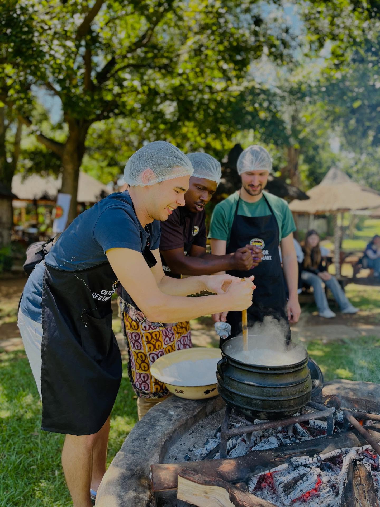 kookworkshop bij lebo backpackers in soweto